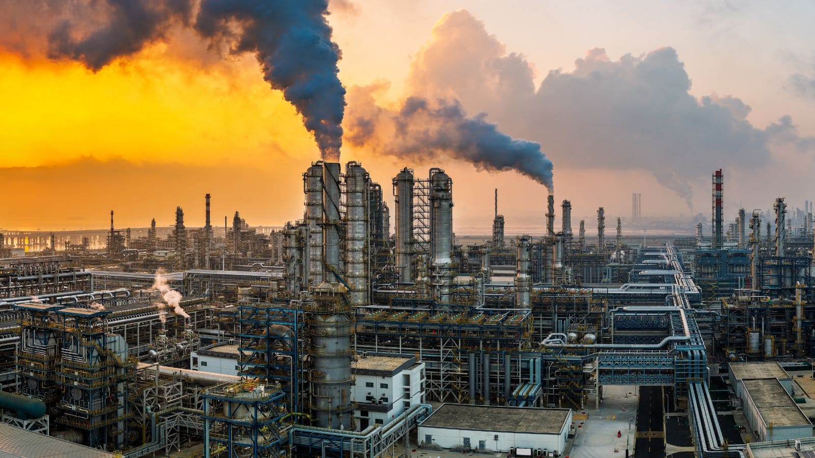 oil and gas refinery plants